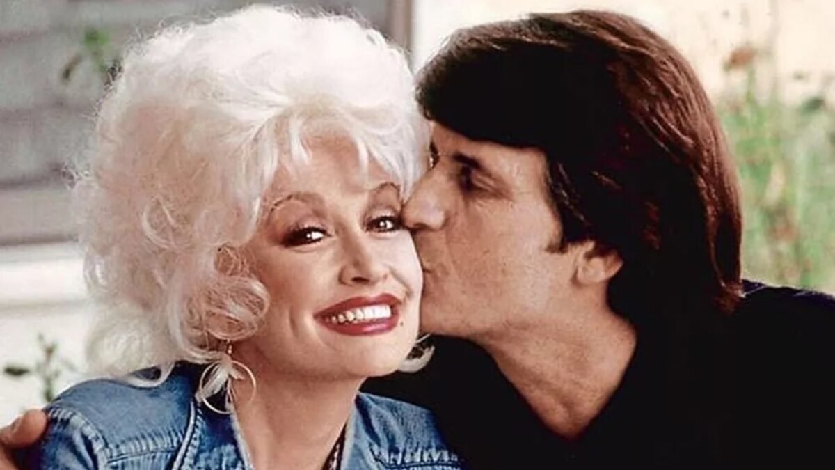 Dolly Parton, the iconic singer-songwriter, with her husband. (Dolly Parton/Instagram)
