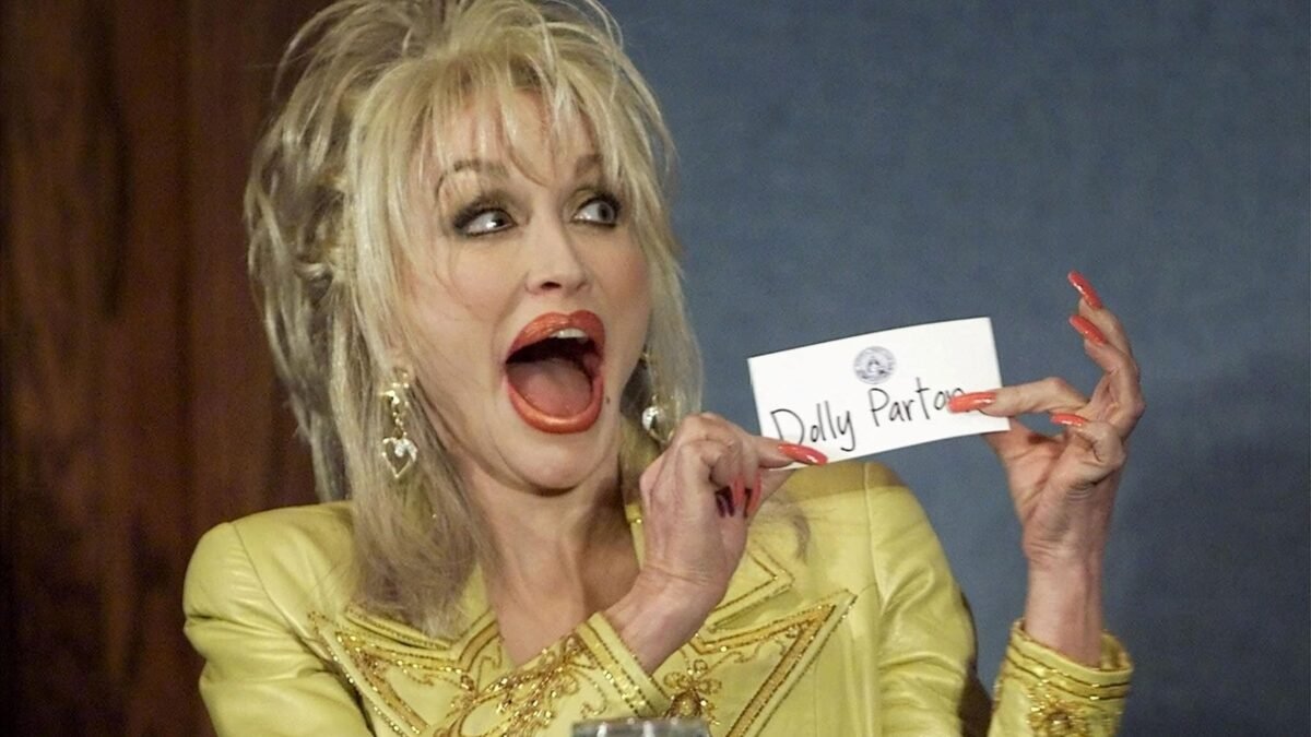 After Dolly Parton's passing, a petition surpasses 54,000 signatures urging Nashville International Airport to be renamed in her honor. (REUTERS)