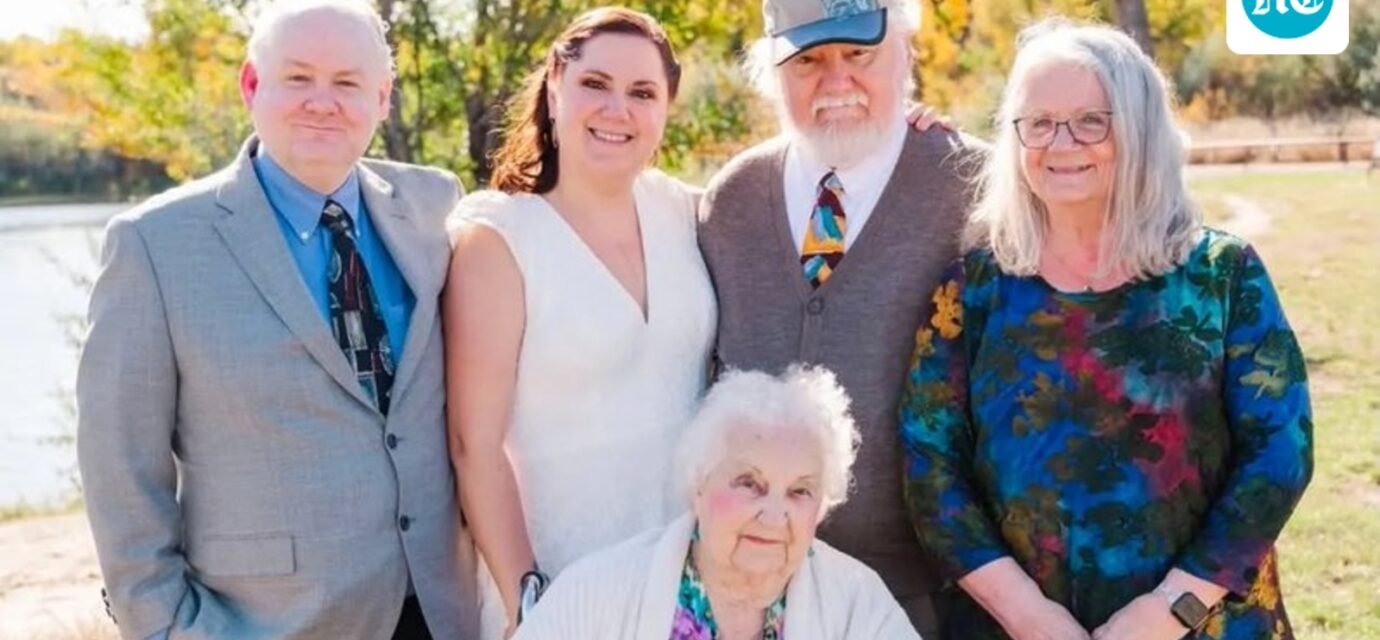 Alan Smith (far left) is pictured with Megan Ghekiere, Dana Smith (Father), Barbara (Mother) Smith, and Evelyn Smith (grandmother). (X | @SeeRacists)