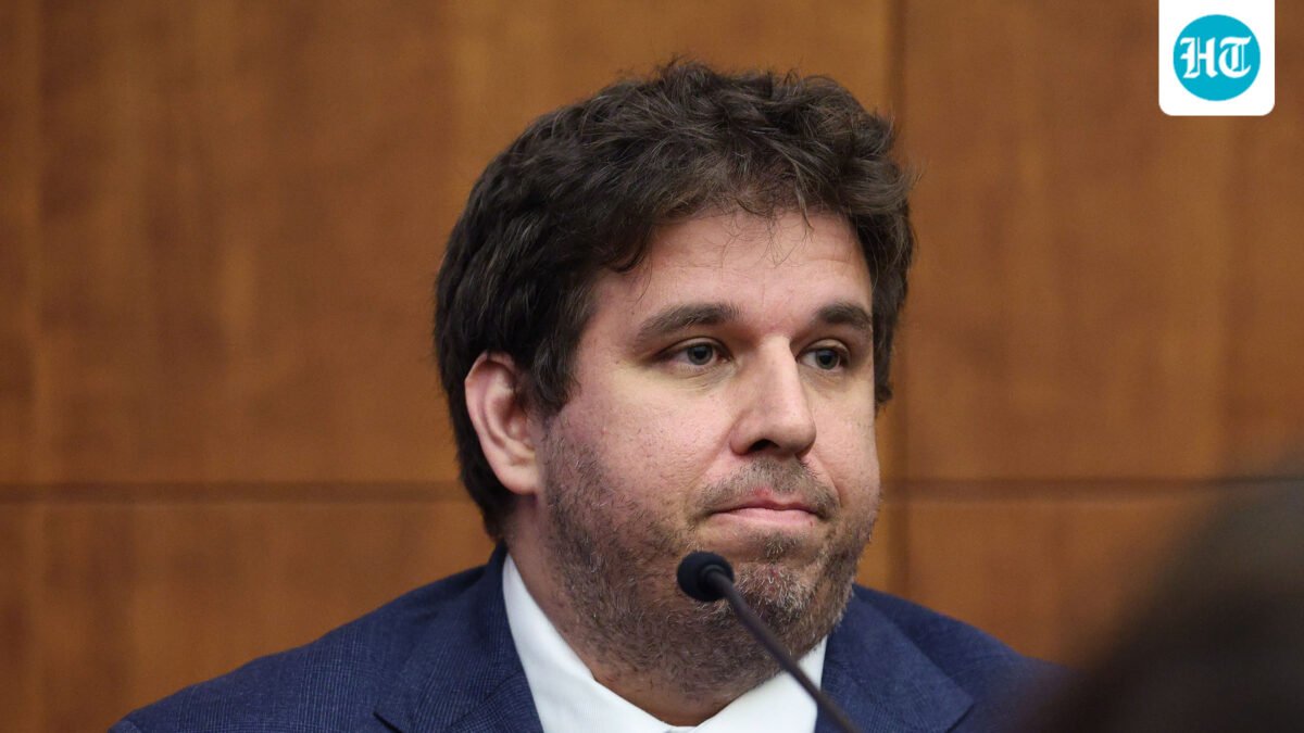 Dr. Michael Vulfovich testifies about Lindsay Clancy's injuries and cardiac arrest during her murder trial in Plymouth Superior Court, in Plymouth, Mass., Monday, Aug. 17, 2026. (Greg Derr/The Patriot Ledger via AP, Pool) (Greg Derr/Pool The Patriot Ledge)