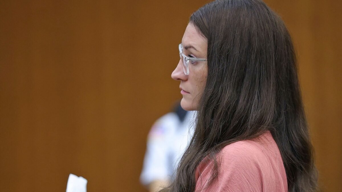 The trial of Lindsay Clancy continued, highlighting her mental health struggles. Witnesses described her as a devoted mother, while the prosecution asserts she intentionally harmed her children. (Greg Derr/Pool The Patriot Ledge)