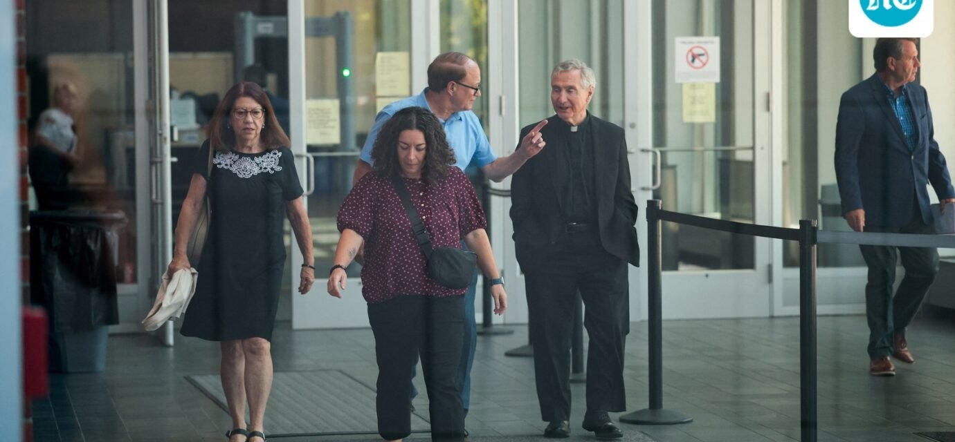 Michael and Paula Musgrove, the parents of Lindsay Clancy, who is accused of killing her children, leave the Plymouth Superior courthouse in Plymouth, Massachusetts, U.S., July 27, 2026.  Picture taken through a window. REUTERS/Brian Snyder (REUTERS)