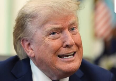 President Donald Trump speaks in the Oval Office of the White House, Aug 6, 2026. (AP Photo/Alex Brandon)