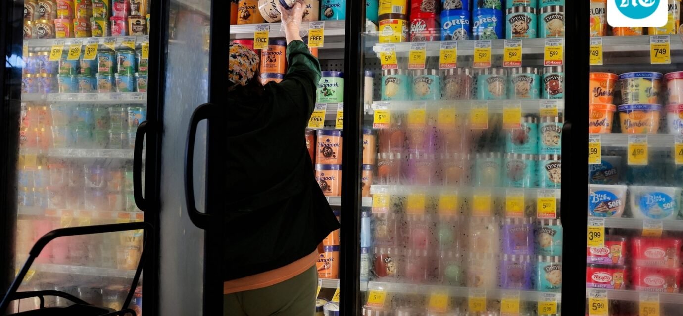 Safeway is closing more stores in 2026 as parent company Albertsons reviews its network after the $24.6 billion Kroger merger collapsed.
(Photo by Heather Diehl / GETTY IMAGES NORTH AMERICA / Getty Images via AFP) (Getty Images via AFP)