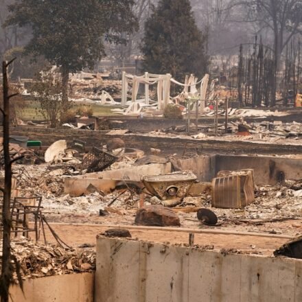 A view of a burned neighbourhood in the Old Trails Fire, in Spokane, Washington, U.S., August 3, 2026. REUTERS/David Ryder (REUTERS)