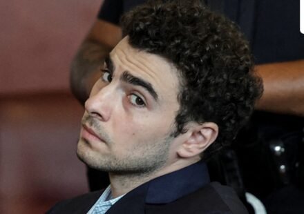 Luigi Mangione escaped the federal death penalty after a judge dismissed the murder charge, but he still faces life and state charges.. (Jeenah Moon/Pool Photo via AP, File) (Jeenah Moon/Pool Reuters via AP)