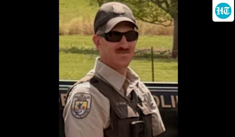 Who was David Taylor? Federal wildlife officer dies while saving families from Railroad South Fire in Oklahoma (@USFWS/X)