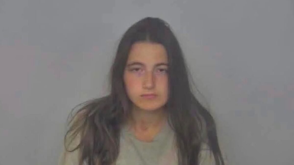 In a tragic incident, a North Dakota mother allegedly slashed the throats of her three children, resulting in two fatalities (X@rancanoglenda7)