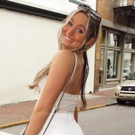 Lauren McLaughlin of Atlanta, Georgia, died in a car accident on I-85 on August 16 and her family penned an emotional message. (Facebook/Michael McLaughlin)
