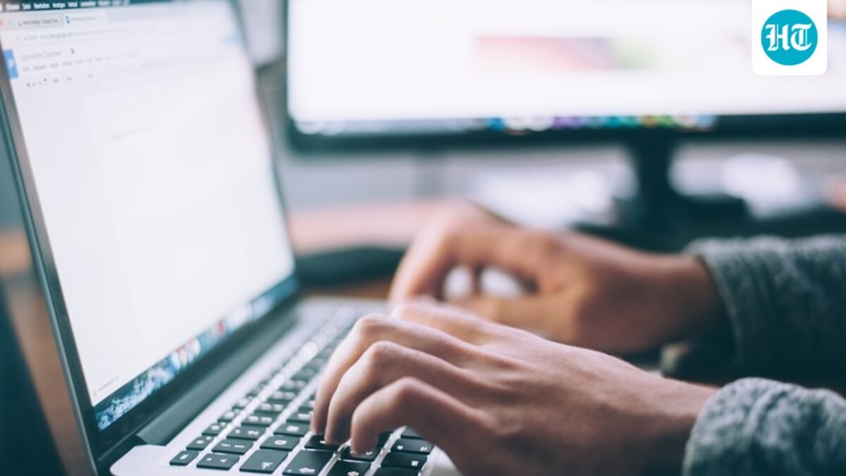 Hundreds of customers reported problems with Spectrum internet and WiFi on Downdetector (UnSplash)