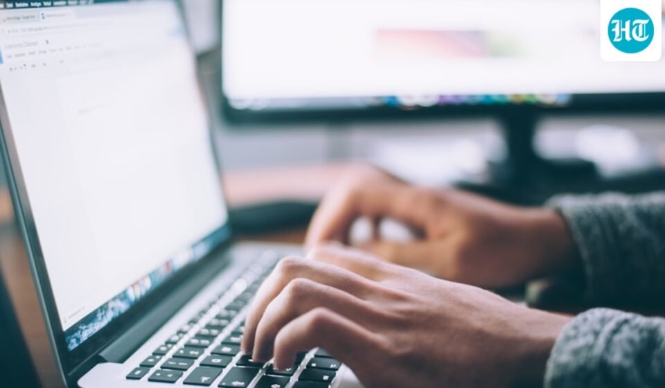 Hundreds of customers reported problems with Spectrum internet and WiFi on Downdetector (UnSplash)