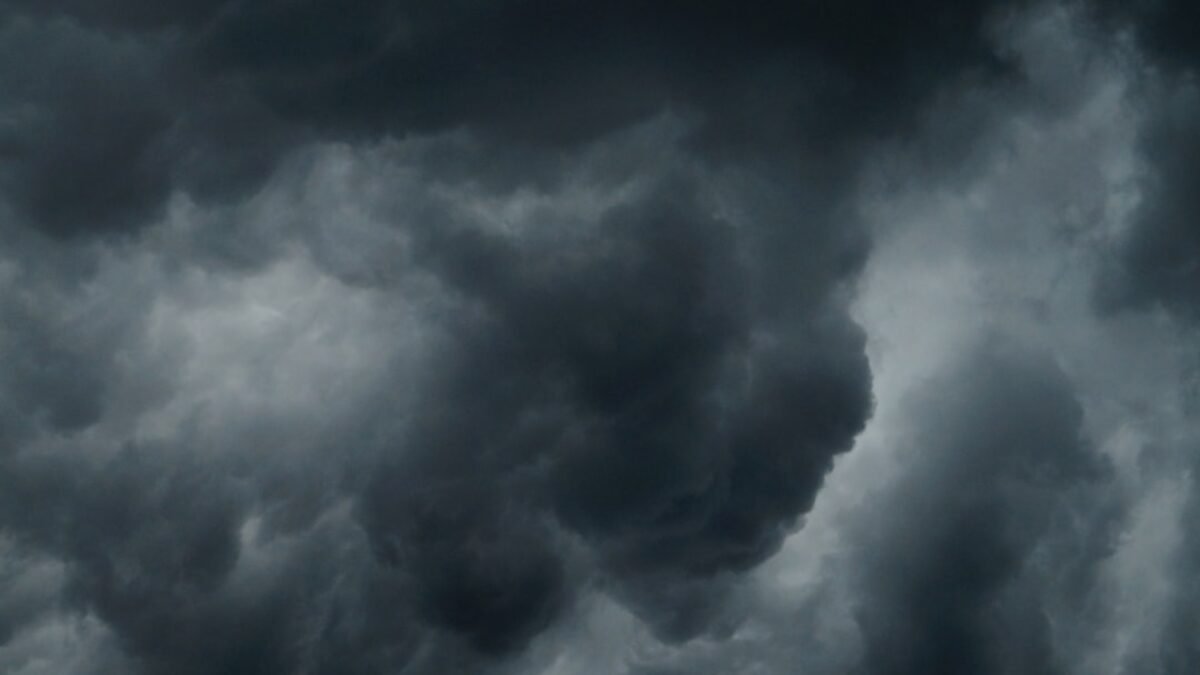 Tornado warning issued for Queens County and Nassau County. (UnSplash)