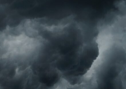 Tornado warning issued for Queens County and Nassau County. (UnSplash)