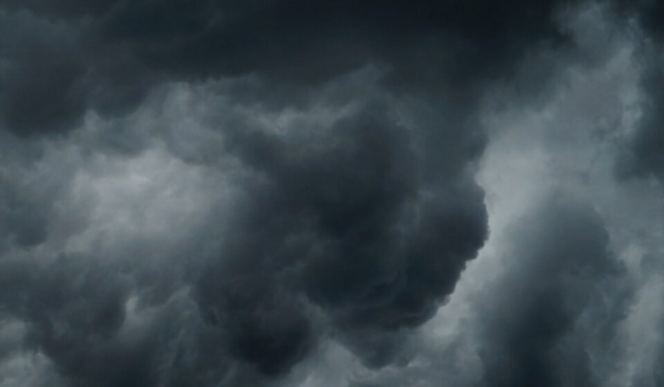 Tornado warning issued for Queens County and Nassau County. (UnSplash)
