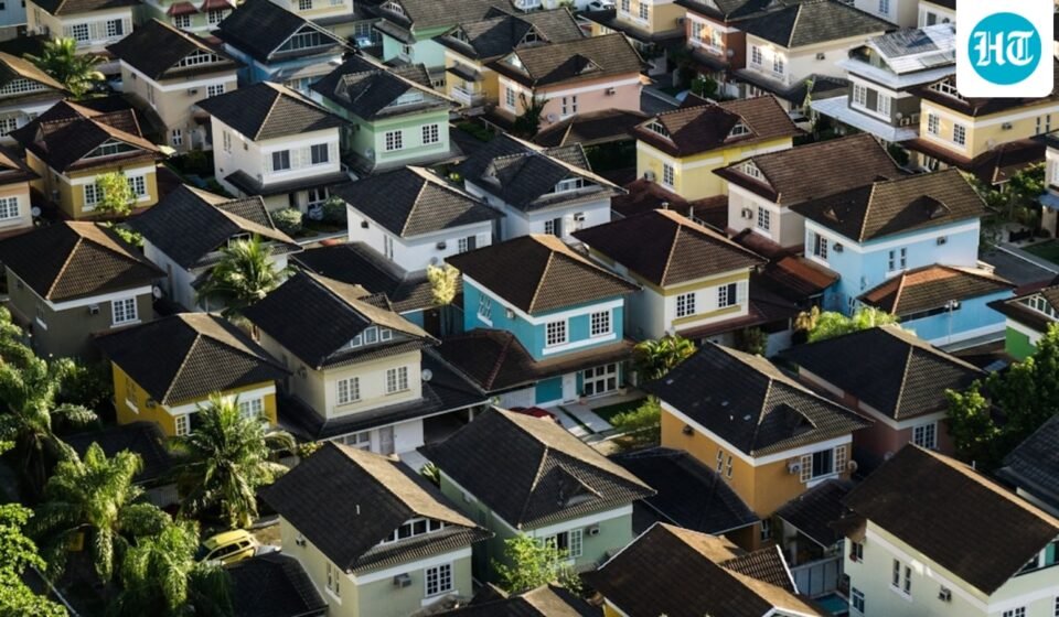 Mortgage rates rise again, with 30-year rates at 6.73%, 15-year rates at 5.87% and jumbo rates at 6.80%.  (Unsplash/Representative image) (Unsplash)