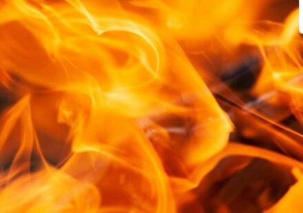 A large fire has been reported near Highway 290 and Decker in Northeast Austin, Texas.. (UnSplash)