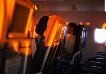 Laptop catches fire mid-flight, leaving five passengers with burn injuries on an American Airlines Plane. (Unsplash )