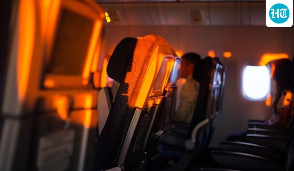 Laptop catches fire mid-flight, leaving five passengers with burn injuries on an American Airlines Plane. (Unsplash )