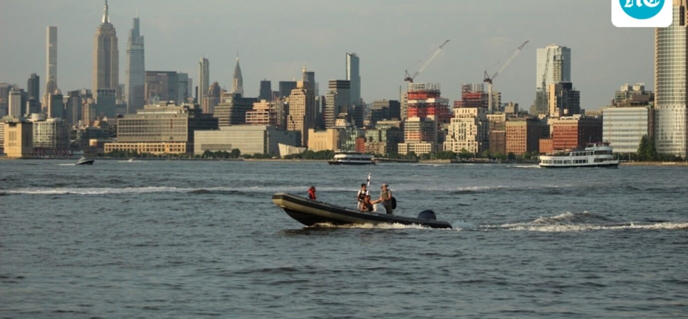 The 22-foot Bayliner speedboat overturned near Liberty Island. (UnSplash)
