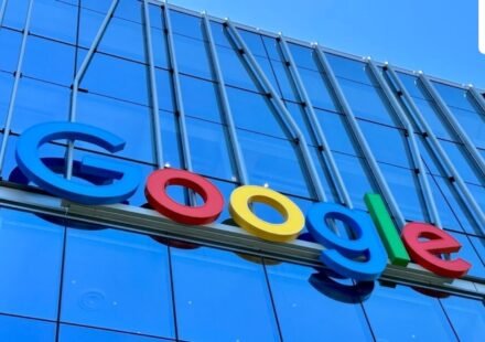 A 63-year-old man set himself on fire inside the lobby of a building that houses Google offices. (UnSplash)