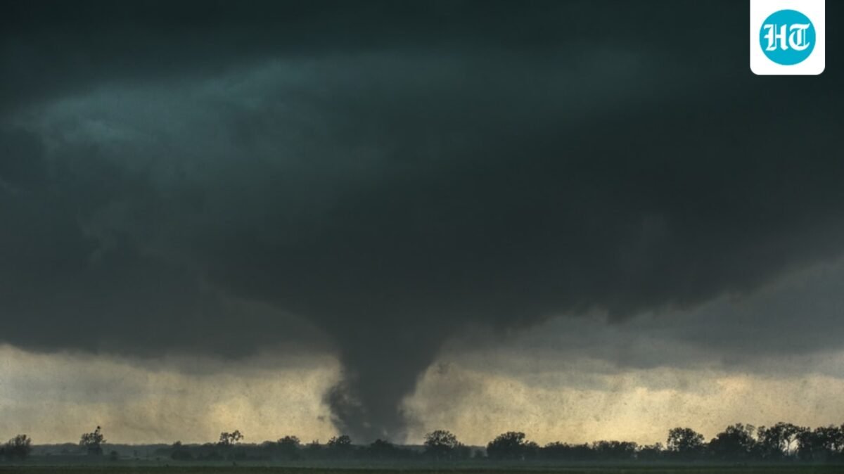 A tornado warning was sounded for parts of Kentucky including Mayfield and Murray. (Unsplash)