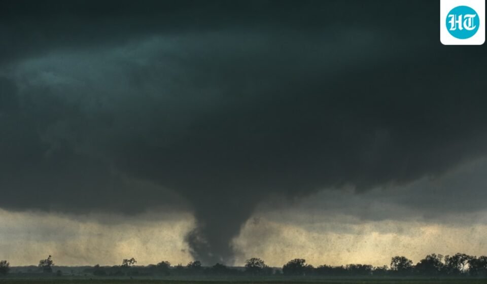 A tornado warning was sounded for parts of Kentucky including Mayfield and Murray. (Unsplash)