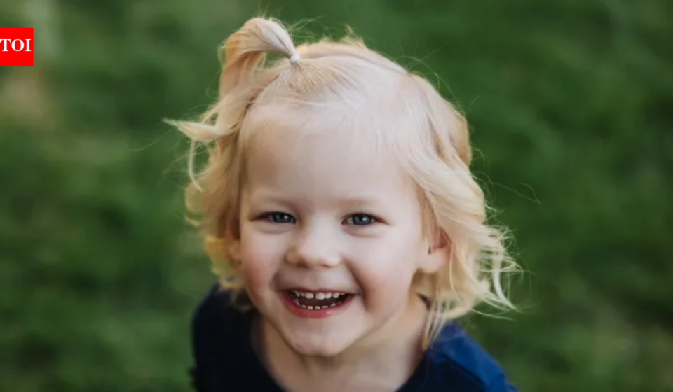 Utah girl Emma Meline was diagnosed with severe aplastic anemia days before Christmas; her 2-year-old sister became her perfect bone marrow match