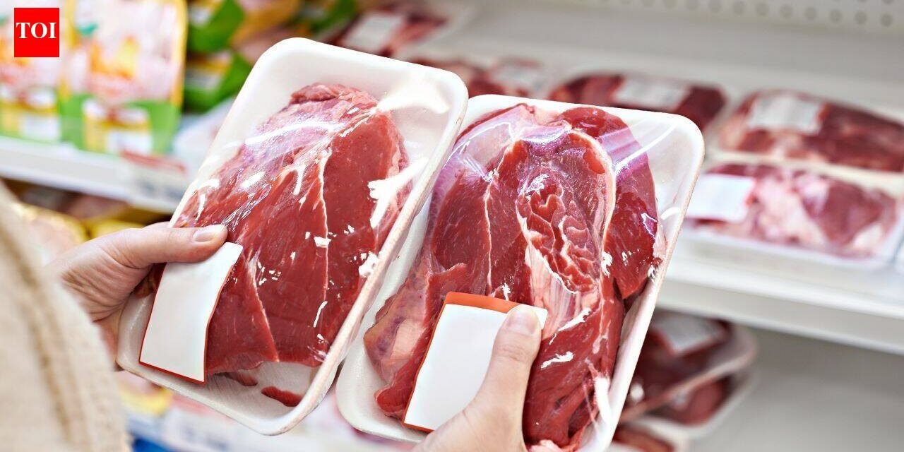 This food package can tell when meat is spoiling by changing colour from purple-red to yellow-green before the damage is obvious