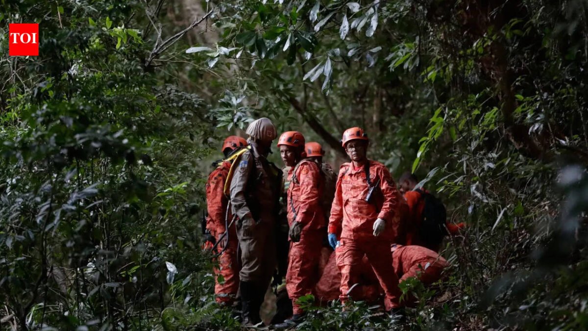 Four killed in helicopter crash in Rio de Janeiro