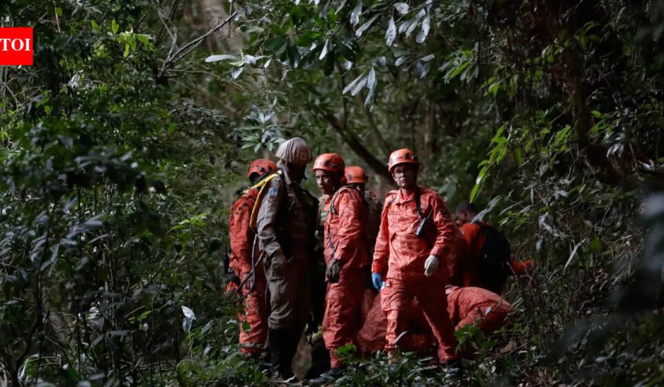 Four killed in helicopter crash in Rio de Janeiro