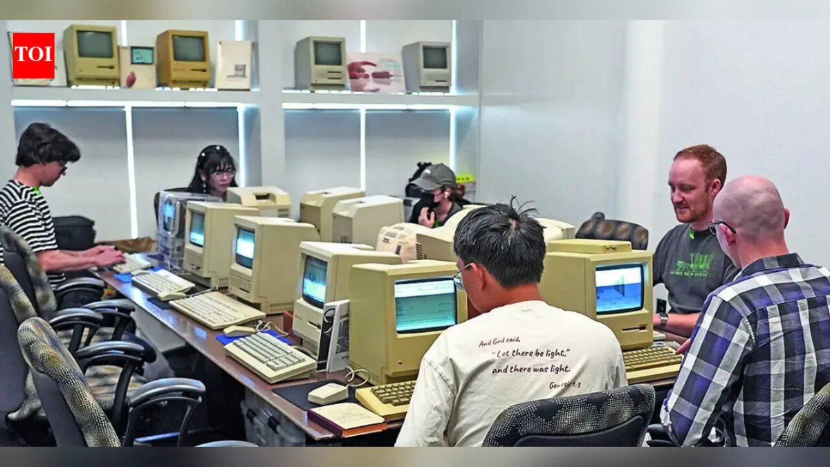 As AI grips world, thrill of collecting vintage, iconic computers growing