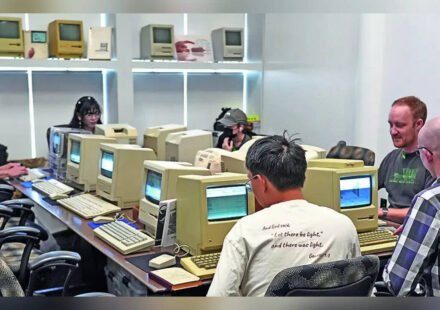 As AI grips world, thrill of collecting vintage, iconic computers growing