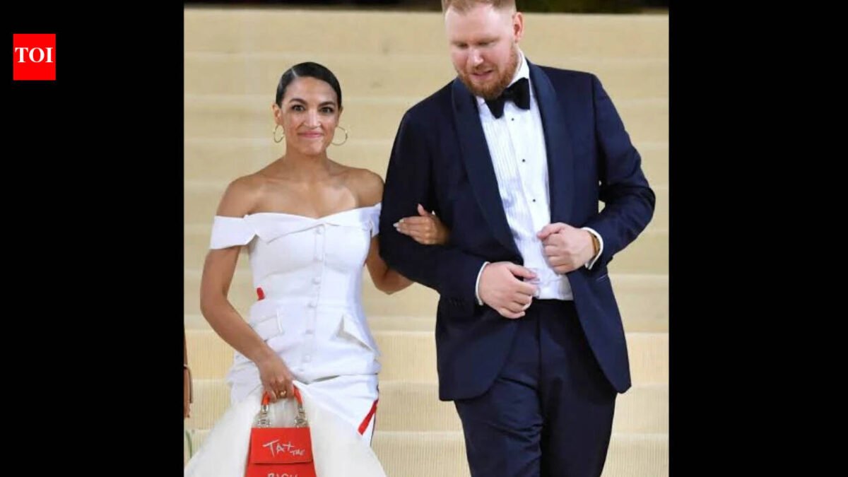 When did AOC break up with long-term partner Riley Roberts? Ocasio-Cortez stopped wearing her engagement ring over 18 months ago
