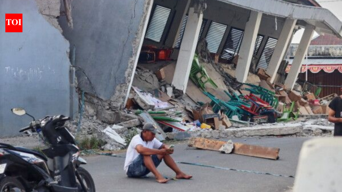 Indonesia hit by 5.7 magnitude quake days after deadly 7.7 tremor