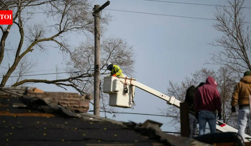 75,000 still without power in northwest Indiana, outages may last until Aug 25