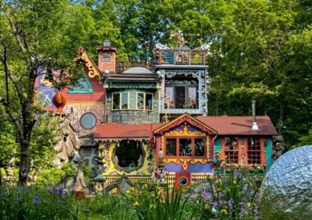 A New Jersey artist bought a 600-square-foot cabin in 1989 and kept adding to it; 37 years later, Luna Parc is a 5,000-square-foot home, studio and living artwork still being built