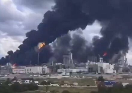 Seven dead, nine Chinese workers missing after fire at gas chemical complex in Russia
