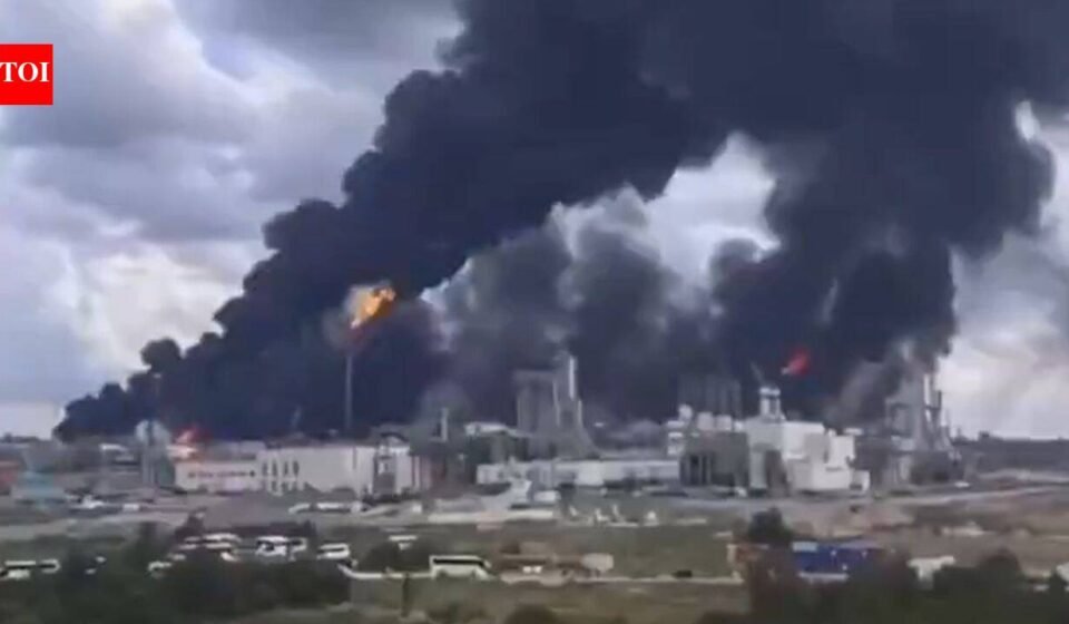 Seven dead, nine Chinese workers missing after fire at gas chemical complex in Russia