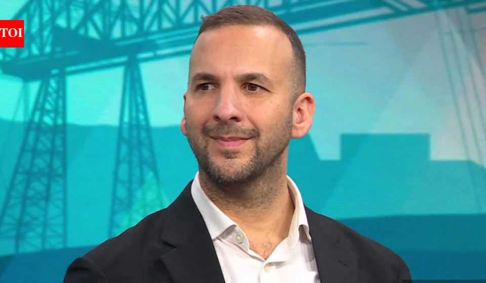 Green Party leader Zack Polanski calls for data centre freeze in England; says they 'guzzle' energy, water
