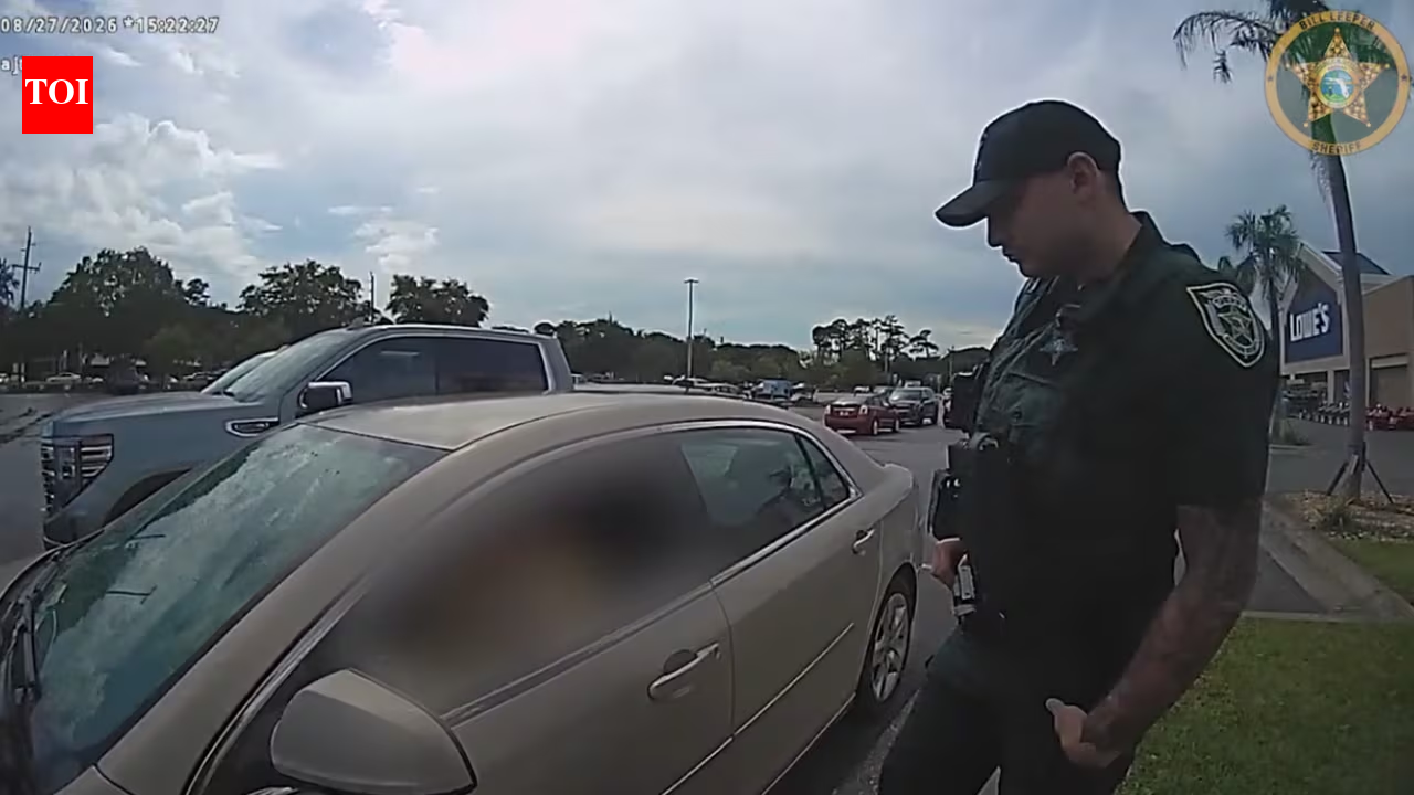A Florida wife grew suspicious of her husband’s phone call; deputies found him in a Lowe’s parking lot about to buy $14,000 in gift cards
