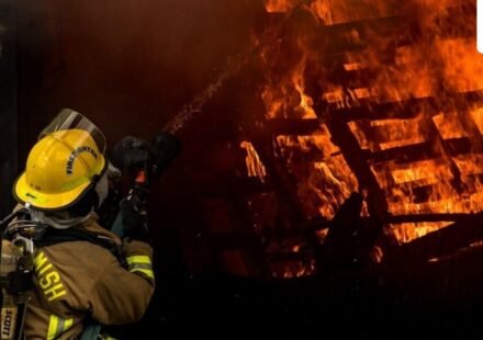 A vegetation fire near San Diego's Sorrento Valley has grown to 130 acres. (Unsplash/ representative image)