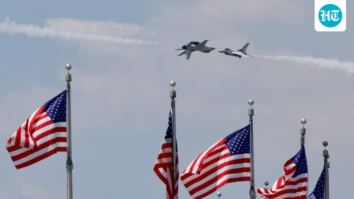 A US Air Force Thunderbirds demonstration squadron flies over Washington, DC, on July 3. (Representational) (AFP)