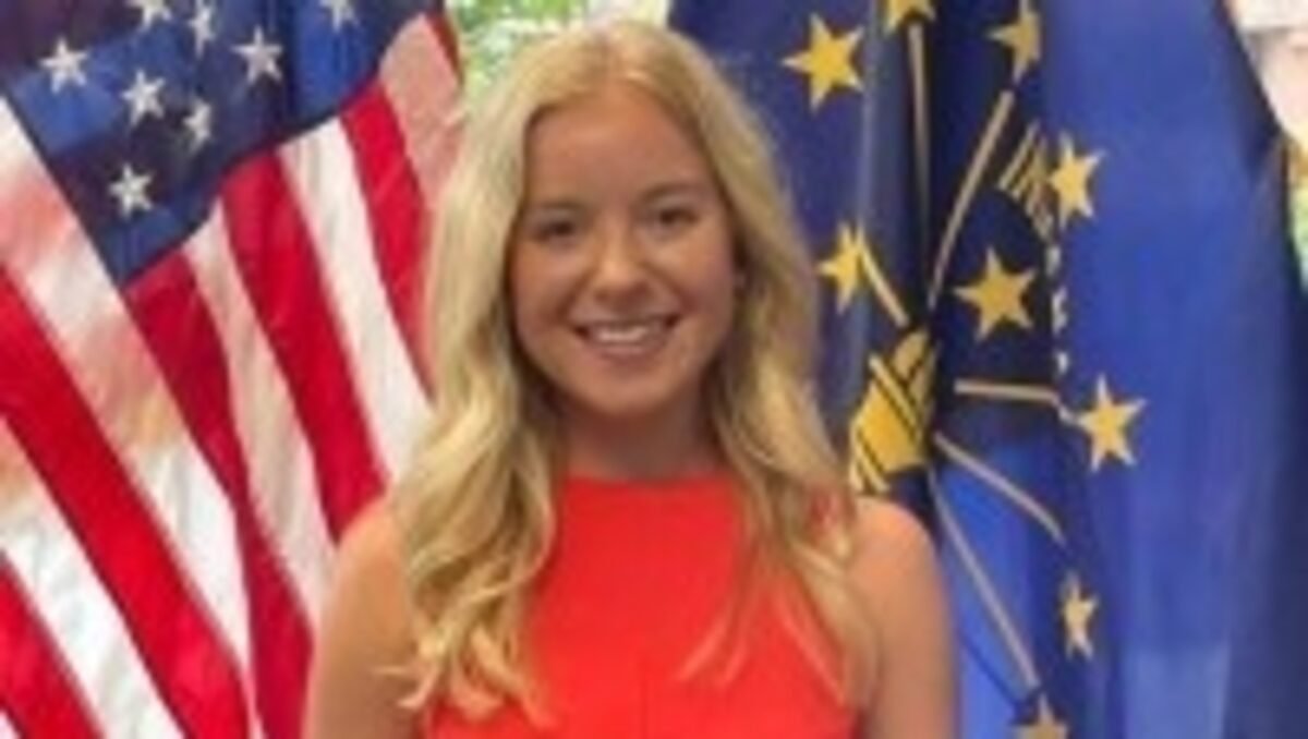 White House supports Ellie Acra amid controversy over her conduct during Trump's Ireland trip. (Ellie Acra/LinkedIN)