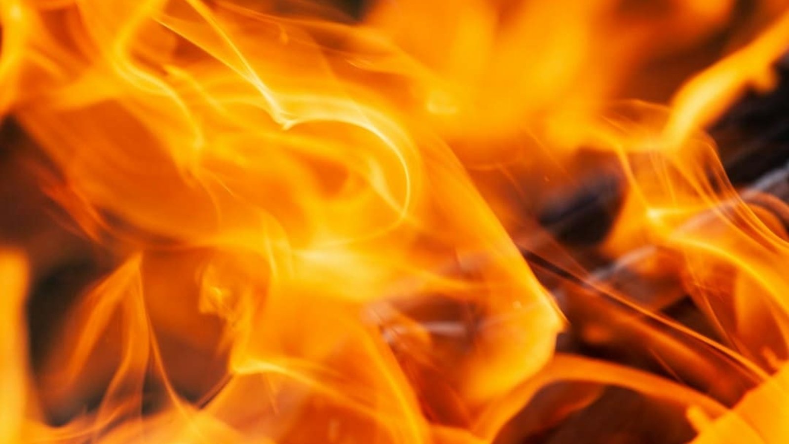 Fire in La Verne, California. (Unsplash)