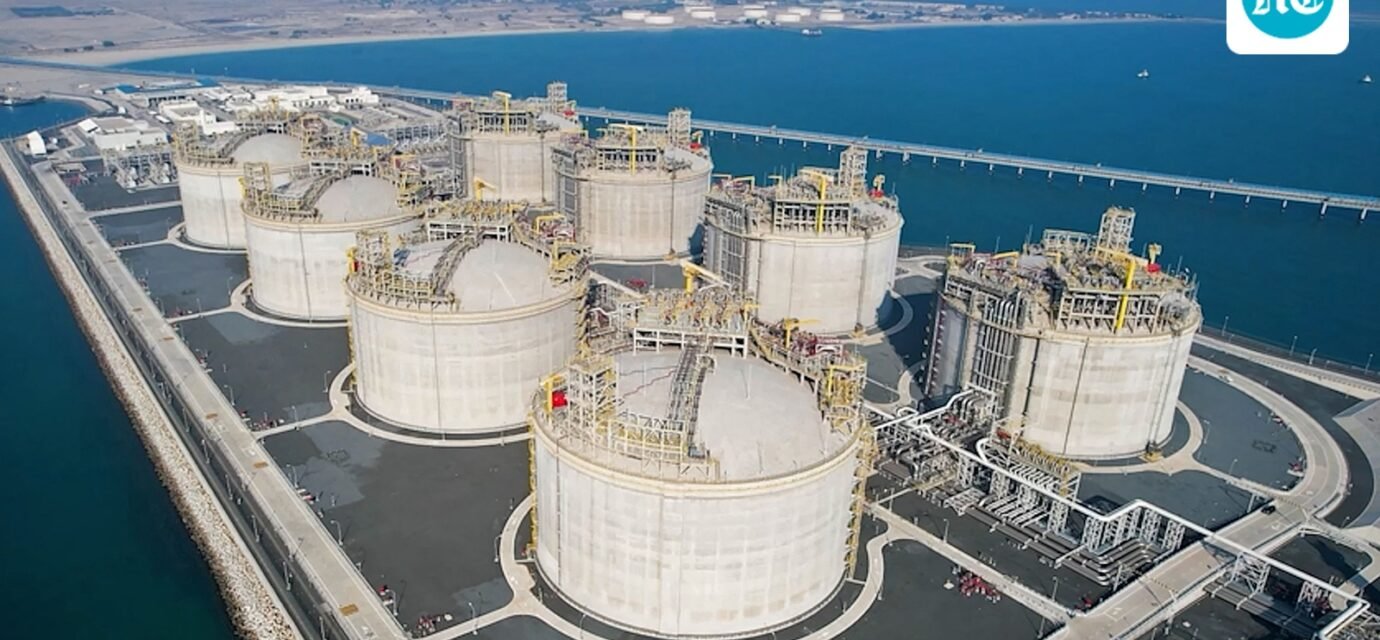 Oil prices fall as Fed rate hike expectations and Middle East supply risks shape the market. (Photo by Kuwait Petroleum Corporation (KPC) / AFP) (AFP)
