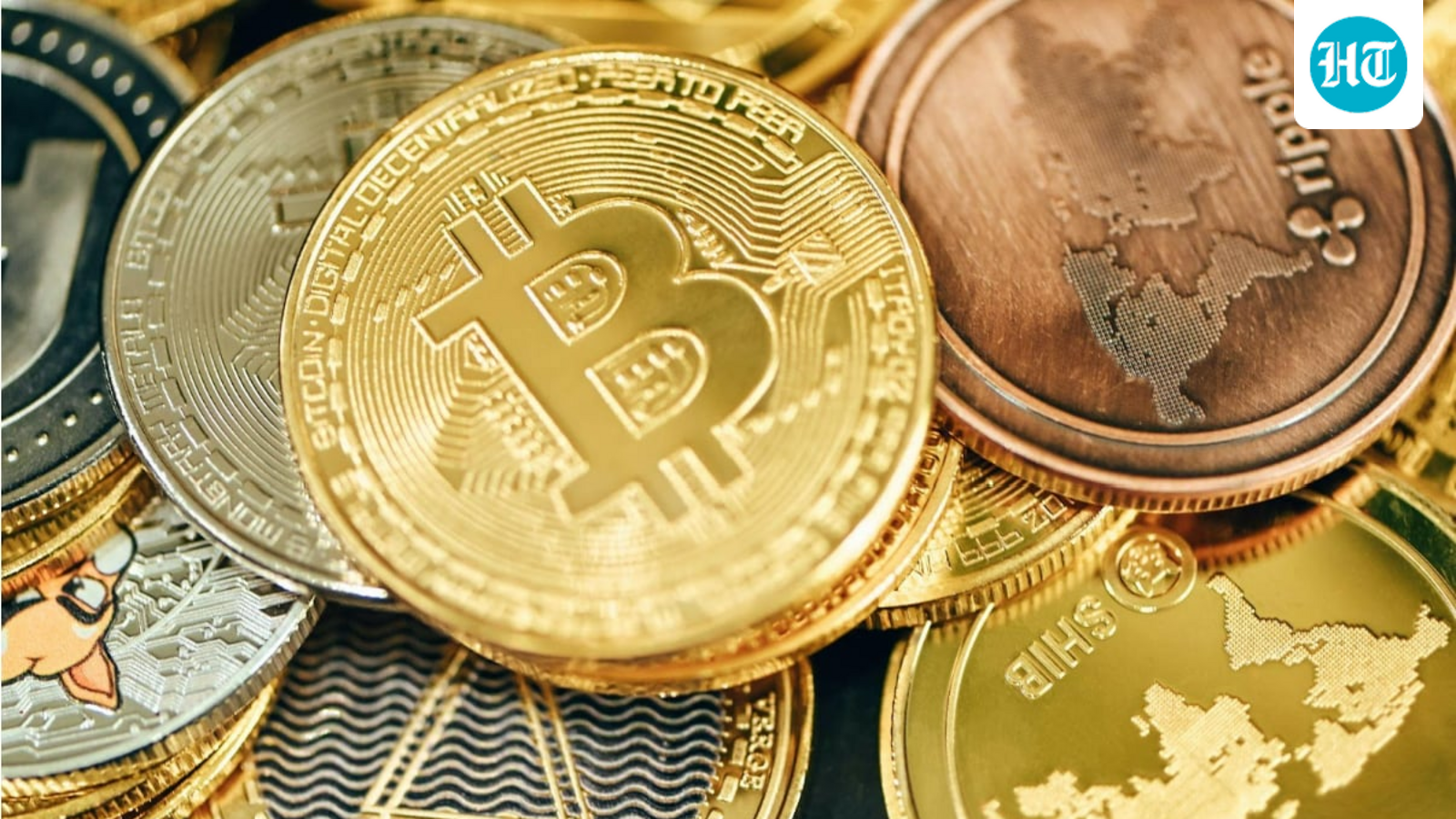 Bitcoin holds near $84,100 as big wallets add 113,950 BTC.