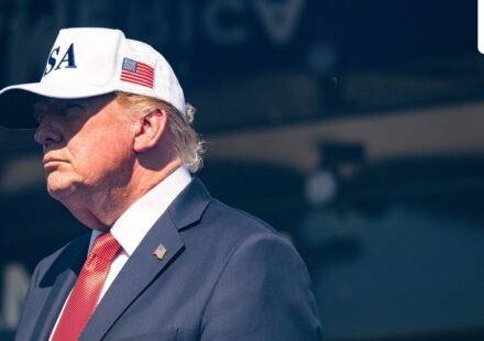 US President Donald Trump has given $45,000 holiday gifts to three senior aides. (Bloomberg)