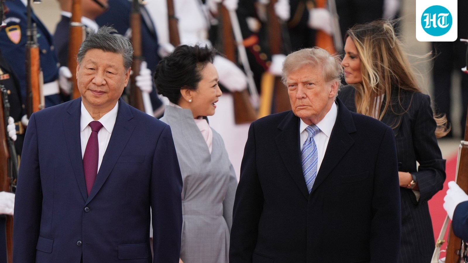 Xi Jinping arrived in Washington, where Donald Trump and Melania personally came to the airport to welcome him for his state visit.. (AP Photo/Mark Schiefelbein) (AP Photo/Mark Schiefelbein)