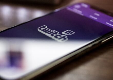 Twitch users are reporting website, app and streaming issues, but the platform has not confirmed a major outage or service disruption. (Unsplash)
