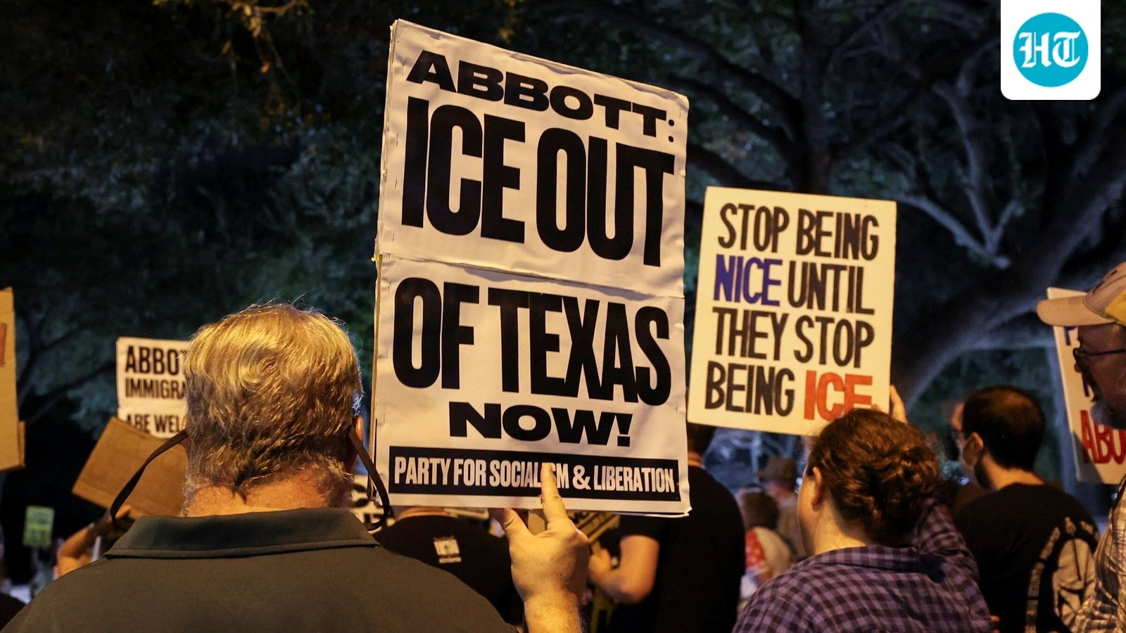 Activists hold an emergency protest a day after an Immigration and Customs Enforcement (ICE) agent shot and wounded a man from Venezuela who, according to his lawyer, was working as a DoorDash driver, at the Texas State Capitol in Austin, Texas, US, September 21, 2026. REUTERS/Nuri Vallbona (REUTERS)